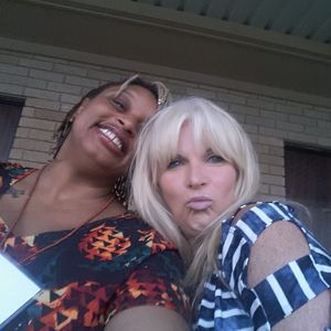 Meet your Posher, Brenna